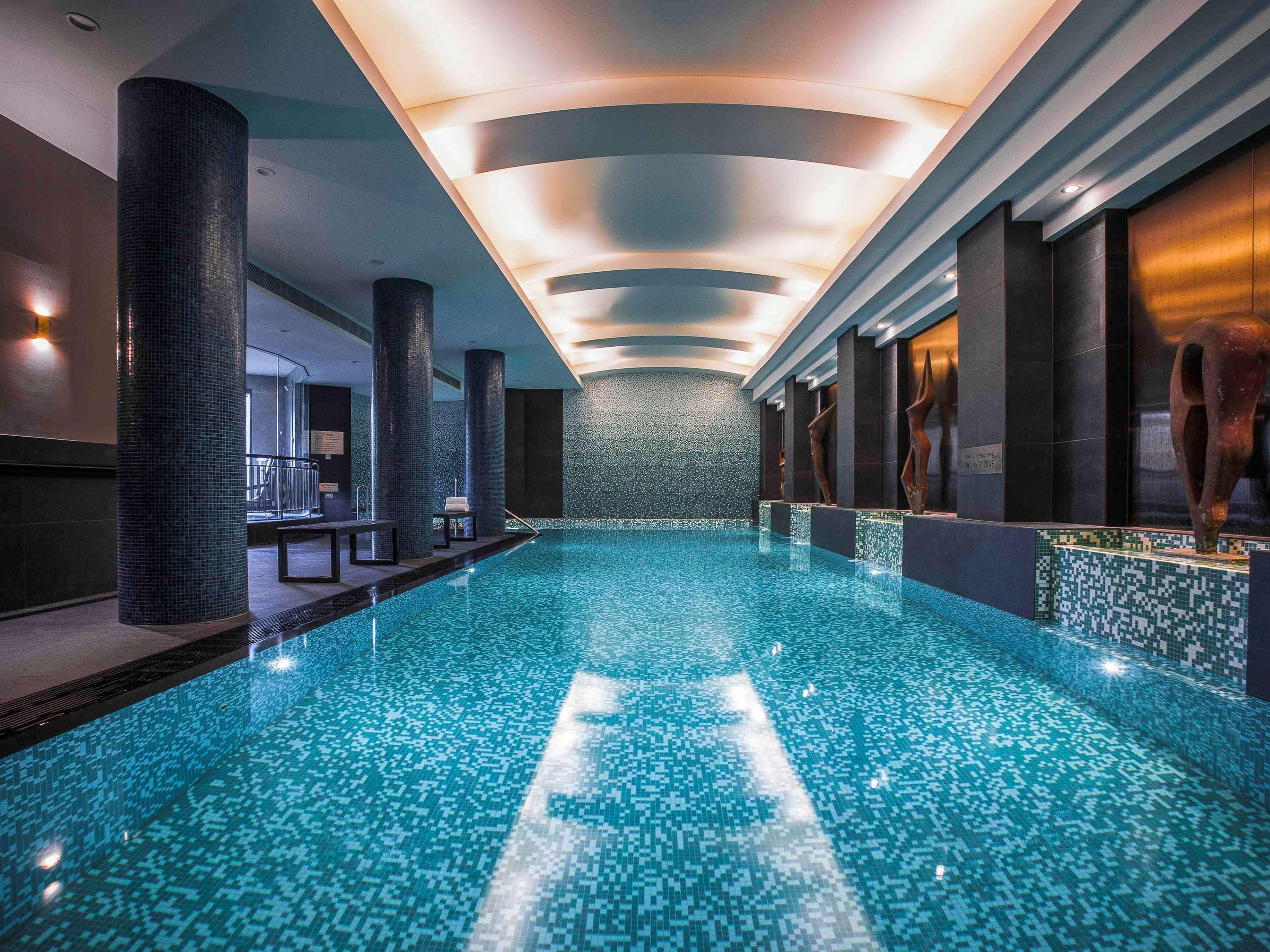 Quay West Suites Melbourne Zewnętrze zdjęcie The pool at the Mandarin Oriental, Munich