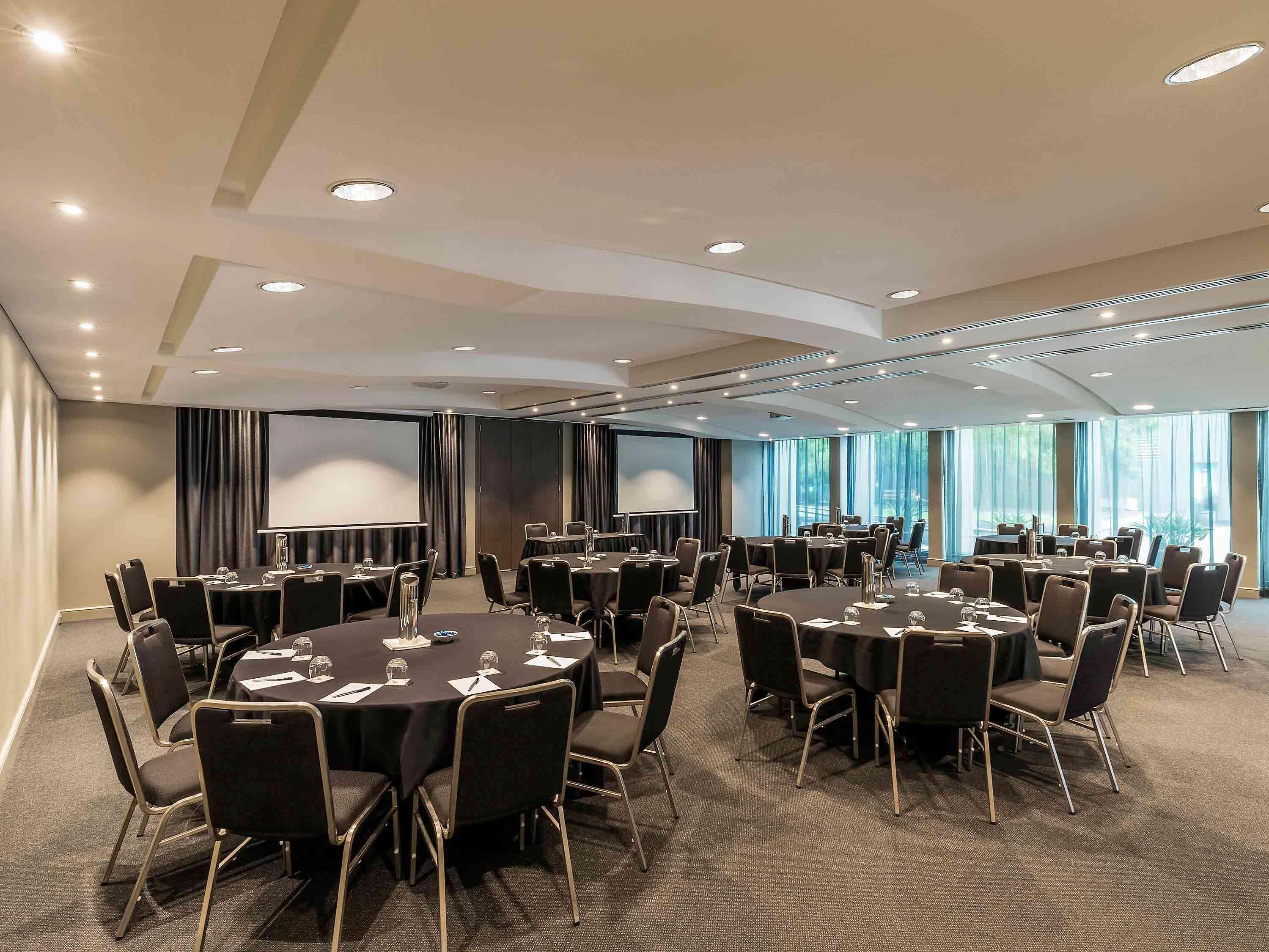 Quay West Suites Melbourne Zewnętrze zdjęcie The River Room