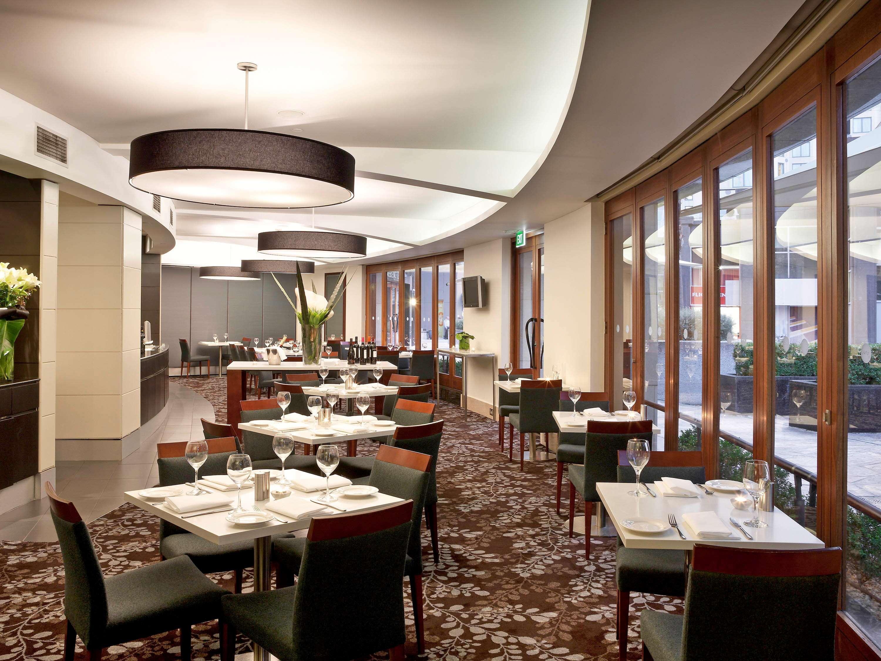 Quay West Suites Melbourne Zewnętrze zdjęcie The Club at Sydney Airport